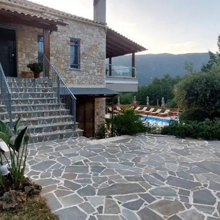 Petra House Vakantiehuis Áno Korakiána